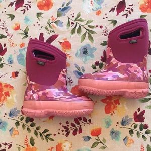 Toddler girls Pink Camo Bogs, 8
